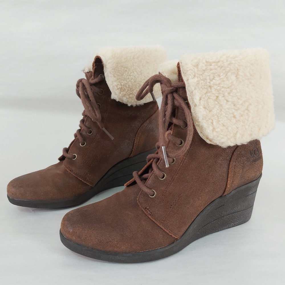 UGG Zea Women Ankle  Lace-up Wedge Boots Size 7 Waterproof Brown Plush Shearling